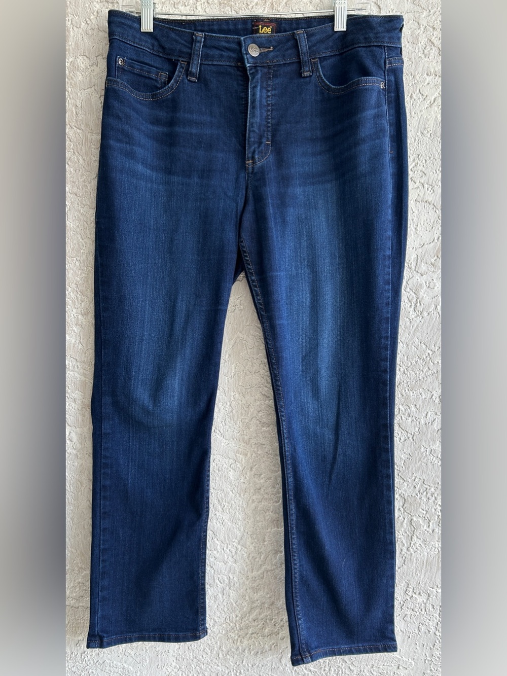 Lee Women’s Blue Jeans Regular Fit Straight Leg Medium Jeans Denim, Size 16